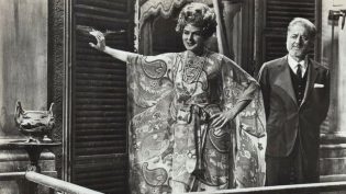 贵妇还乡 photo