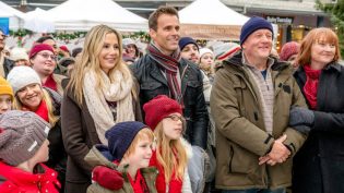 A Christmas to Remember photo