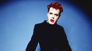 Eddie Izzard: Dress to Kill photo