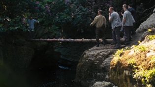 荒蛮孤岛 photo