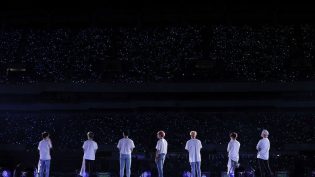防弹少年团世界巡回演唱会：在首尔爱自己 photo