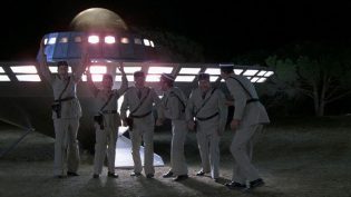 警察与外星人 photo