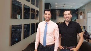 Property Brothers: Buying and Selling photo