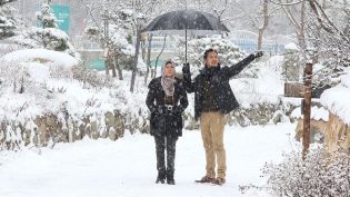 Jilbab Traveler: Love Sparks in Korea photo