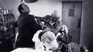 它是活尸 photo