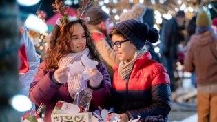 Karen Kingsbury's Maggie's Christmas Miracle photo