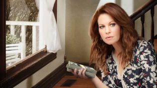 A Bundle of Trouble: An Aurora Teagarden Mystery photo