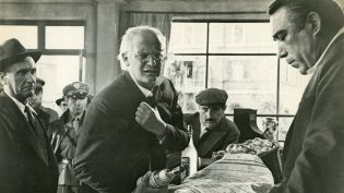 贵妇还乡 photo