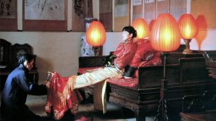 大红灯笼高高挂 photo